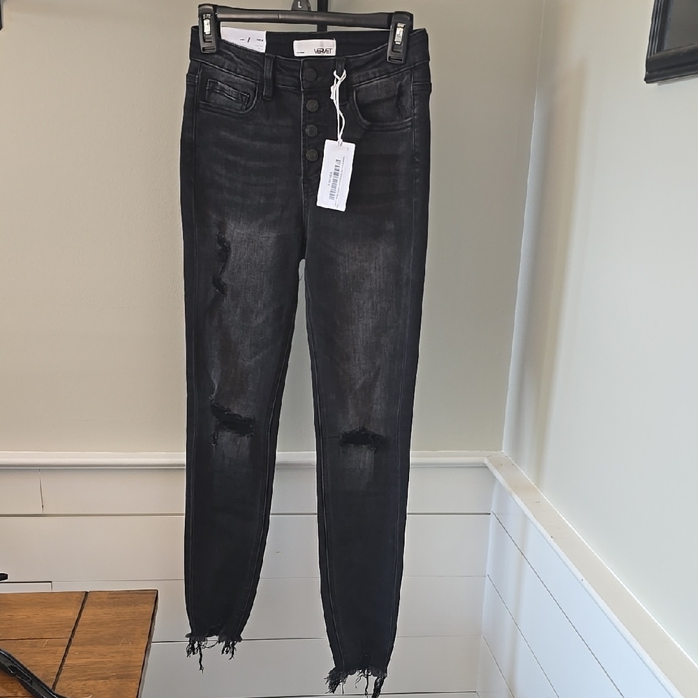 Vervet Black Distressed Jeans